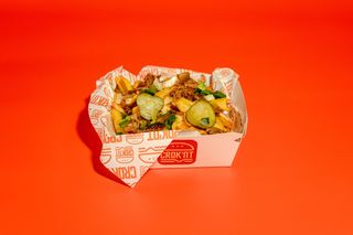 Crok'nt fries cu pulled pork