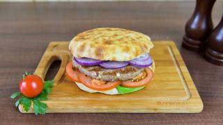 Velika punjena pljeskavica 300g