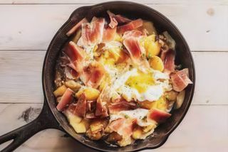 Cazuela De Huevos Roto Con Jamón (Ración)