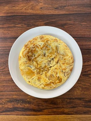 Tortilla de patatas y cebolla