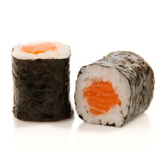 Salmón hosomaki (6 pzs.)