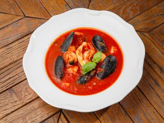 Суп томатний з морепродуктами (400г)