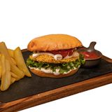 Хрупкав пилешки бургер