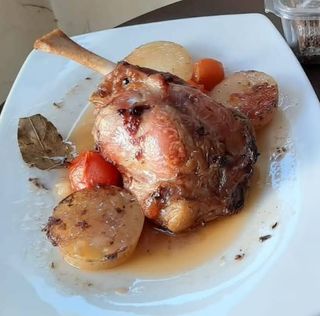 Rustidera De Codillo De cerdo ½ codillo 