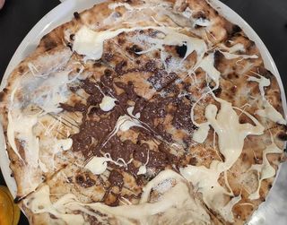 Wraps black and white