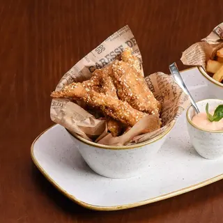 Хрустящие куриные наггетсы / Nuggets de pui crocante