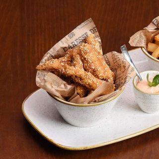 Хрустящие куриные наггетсы / Nuggets de pui crocante