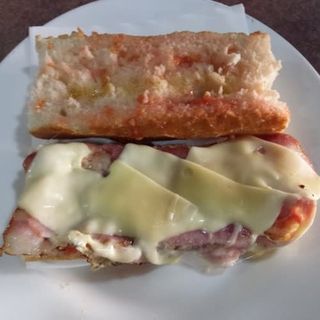 Bocadillo De Bacon Y Queso