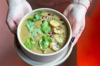 Karaibska zupa bananowa