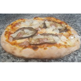 7. Pizza alla parmigiana