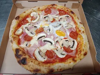 Pizza Especial Capricciosa