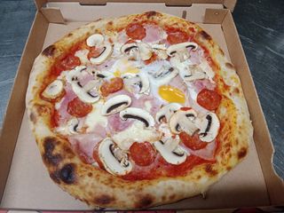 Pizza Especial Capricciosa