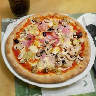 Pizza Capricciosa Grande