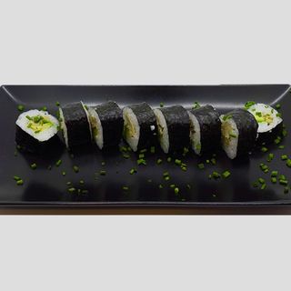 Futomaki De Carne Vegana Con Aguacate (8 Uds.)