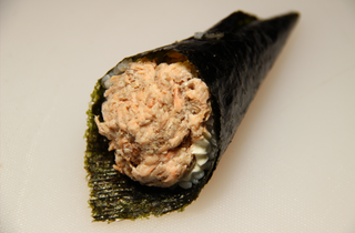 T5 Temaki salmone cotto - 1 pezzo