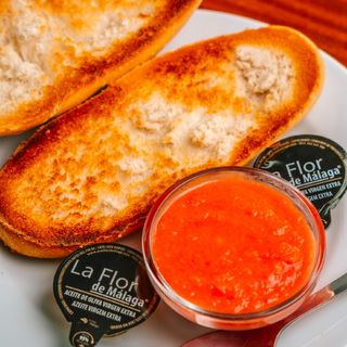 Tostada De Aceite Y Tomate (Pequeña)