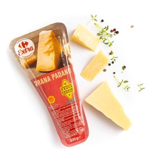 Branza tare Grana Padano Carrefour Extra 200g 