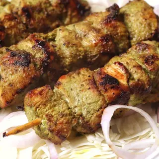 Pahari Tikka (Picante) + pan/ naan + salsa curry 