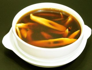 წვნიანი ქათმის ხორცით და ბამბუკით, A7