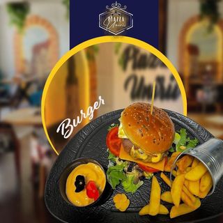 Clasic burger cu cartofi prăjiți 