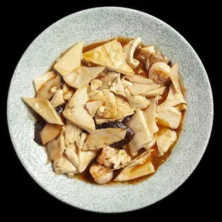 39. Tofu con funghi e bambù