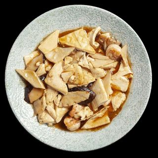 39. Tofu con funghi e bambù