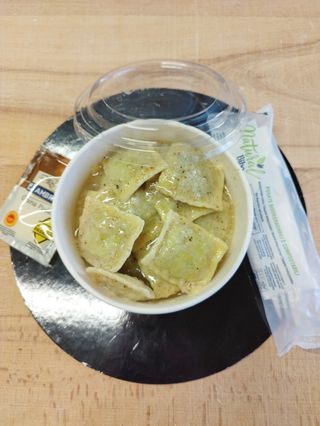 Ravioli ricotta e spinaci alla crema di noci