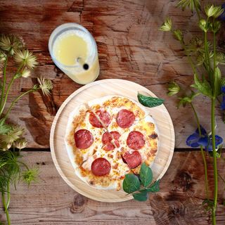 პიცა პეპერონი. საშუალო