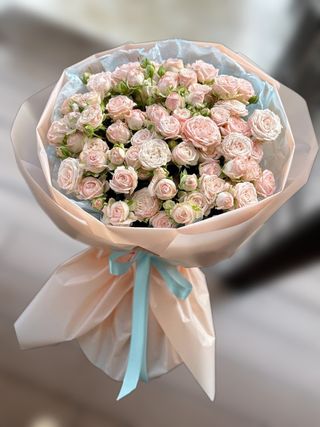 Букет из 17 бежевих троянд