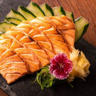 Sashimi braseado 6 pcs