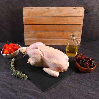 Pollo Entero Precio Por 1Kg Aprox 2,4 Kg