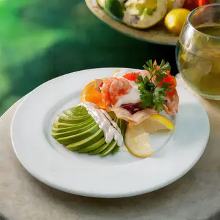Ensalada De Aguacate Y Gambas