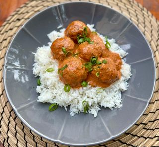 Chiftelute tikka masala
