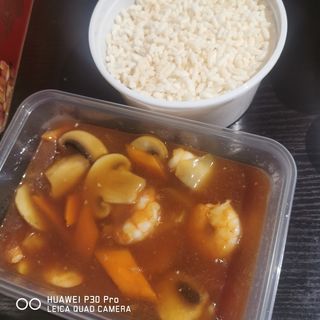 Arroz tostado con gambas