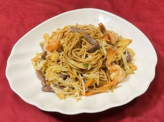 20. Tallarines Salteados Tres Delicias