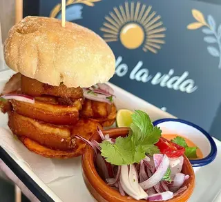 Pan con chicharrón