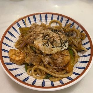 170B.Udon Frito Con Gambas Y Salsa Yakisoba