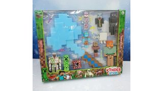 Фигурки Майнкрафт с оружием