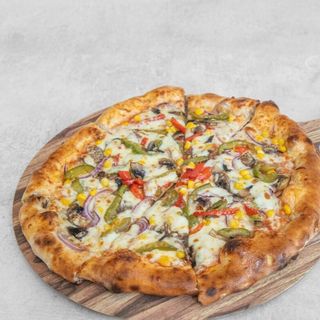 Pizza Mediterranian (40 Cm.)