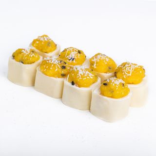 Солодкий рол з манго та маракуєю