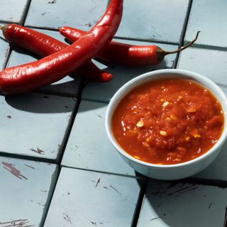 Соус гострий (10 гр)  (  Як додаток в середину хот-дог  )