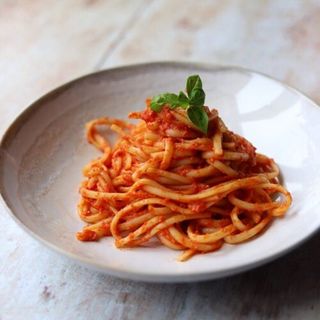 Domates Soslu Linguineomato Sauce - Linguine with Tomato Sauce
