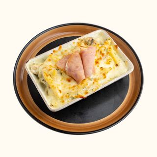 Penne Gratinée Charcuterie + Coca