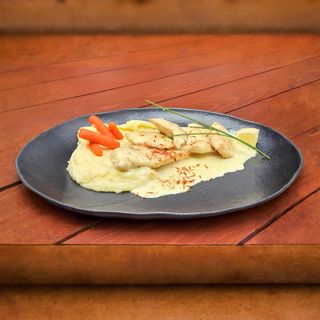 Пилешко филе в сос шафран(400гр)