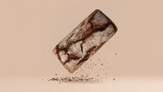 Chleb żytni posypany mąką