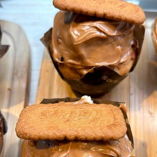 Muffin de Lotus Caramelo Salado