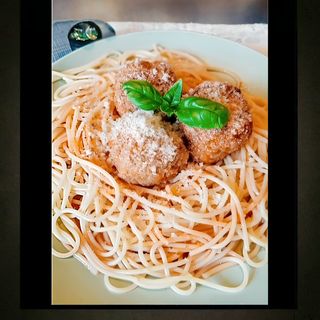 Špageti s mesnim okruglicama