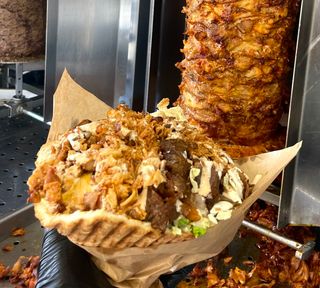 KEBAB W BUŁCE 