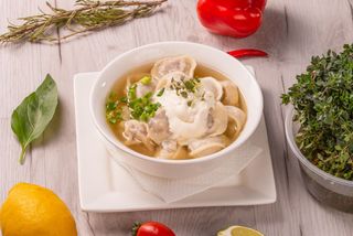 Пельмени с бульоном (350 гр.)