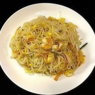 24. Spaghetti di riso con gamb